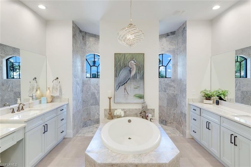Sun, Sun, Sun! Sought after Southwest Exposure Luxury Waterfront - photo 15