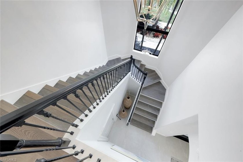 Sun, Sun, Sun! Sought after Southwest Exposure Luxury Waterfront - photo 17