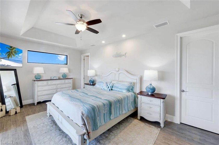 Sun, Sun, Sun! Sought after Southwest Exposure Luxury Waterfront - photo 20