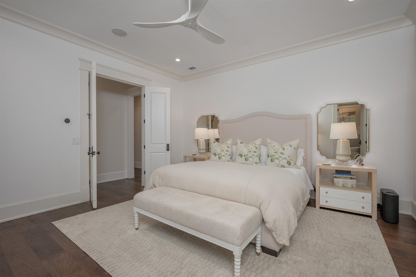 Approximately 7,200 Sq. Ft. | 6 Bedrooms | 5 Full Baths | 2 Half - photo 22