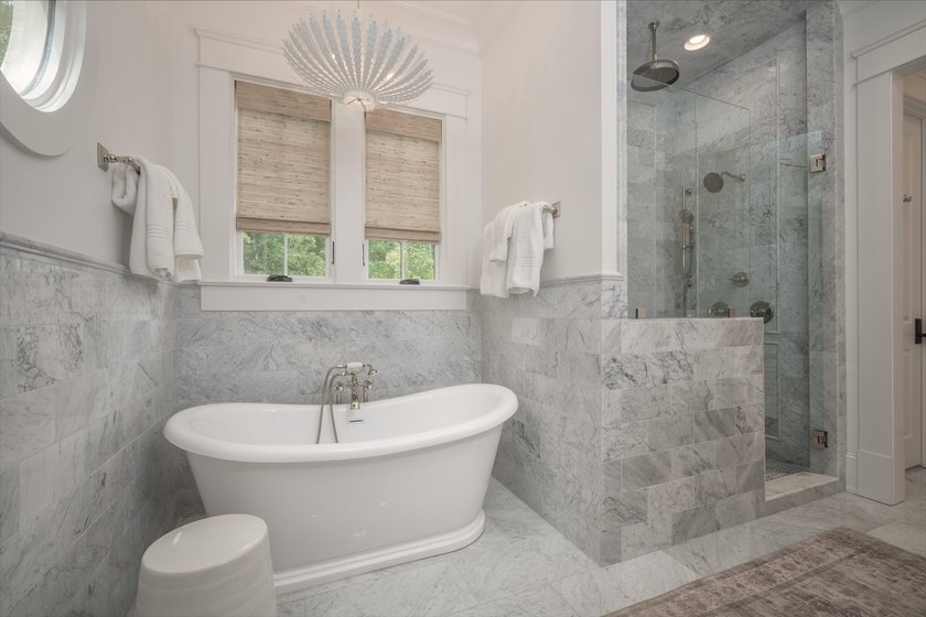 Approximately 7,200 Sq. Ft. | 6 Bedrooms | 5 Full Baths | 2 Half - photo 23