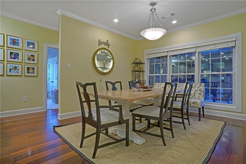 Homes that offer location, elegance, and space don't come up - photo 28