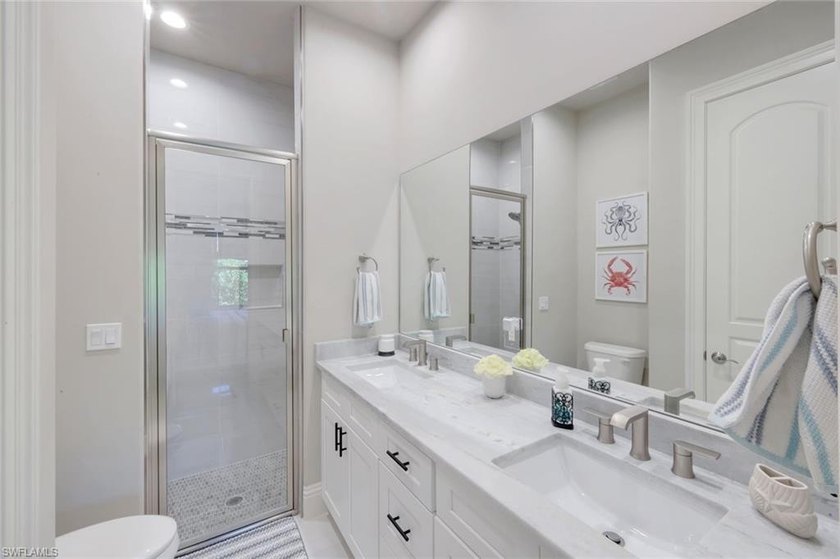 Sun, Sun, Sun! Sought after Southwest Exposure Luxury Waterfront - photo 29