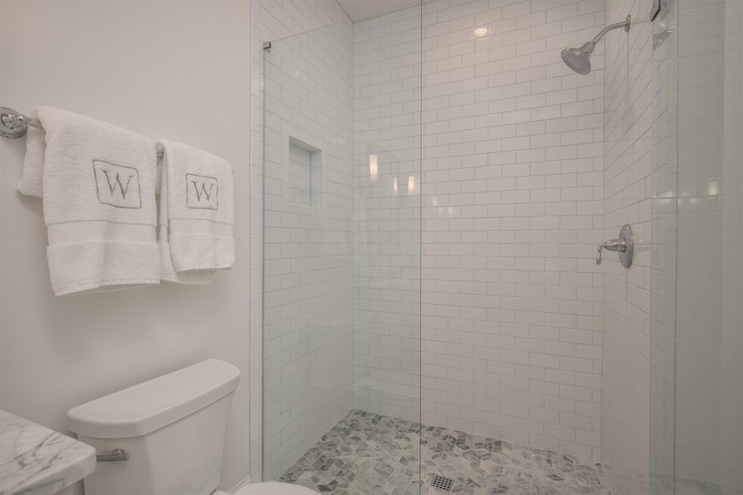 Approximately 7,200 Sq. Ft. | 6 Bedrooms | 5 Full Baths | 2 Half - photo 38