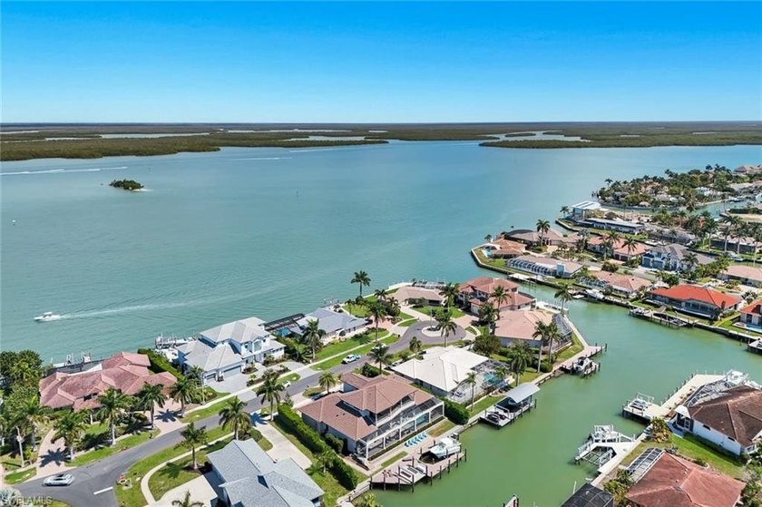 Sun, Sun, Sun! Sought after Southwest Exposure Luxury Waterfront - photo 43