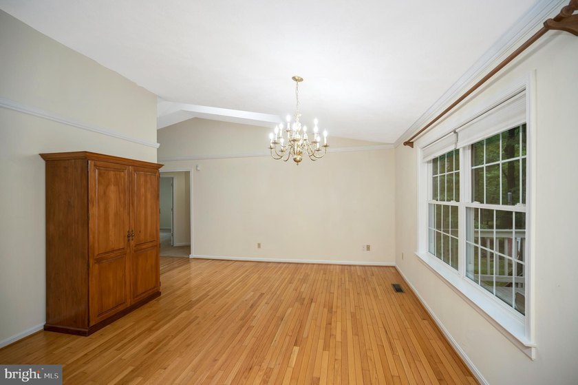 Welcome to 1011 Eastover Pkwy, where effortless one level living - photo 10