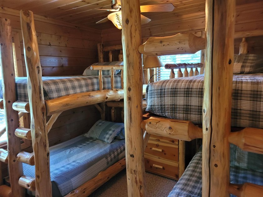 Pinestone Crossing sits on 26 shared wooded acres with over 700' - photo 8