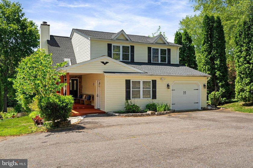 Welcome to 124 Harrison Circle, Locust Grove, VA 22508! - photo 5