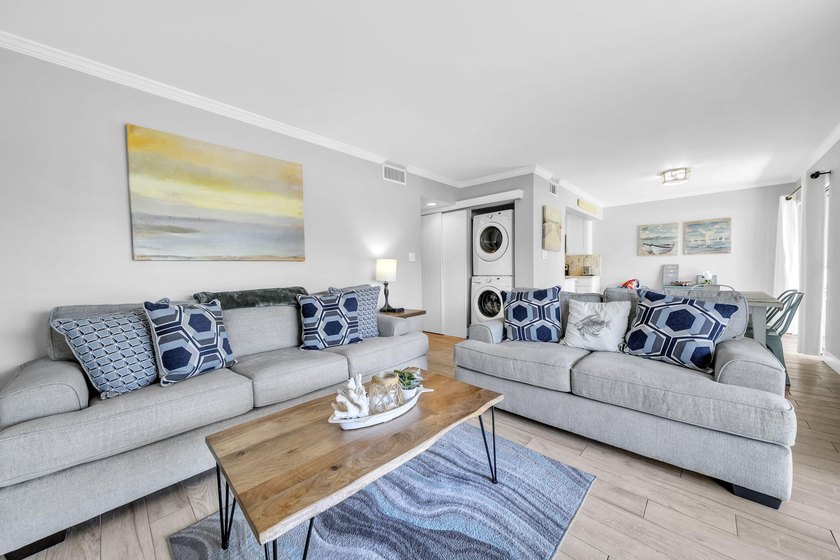 Show-stopper fully renovated ground floor golf villa is a - photo 12