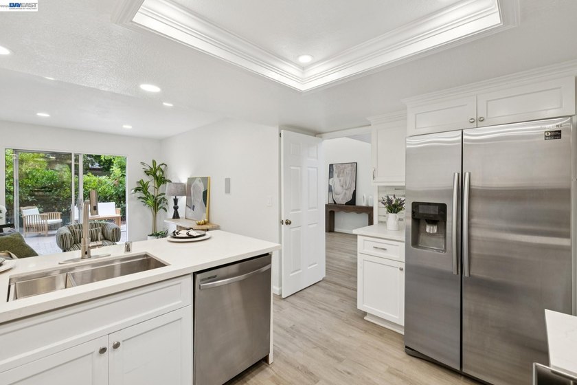 This is it! Rare end-unit townhome that lives like a - photo 15