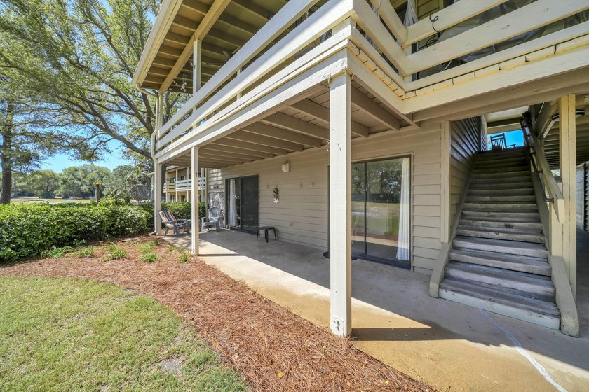 Show-stopper fully renovated ground floor golf villa is a - photo 27