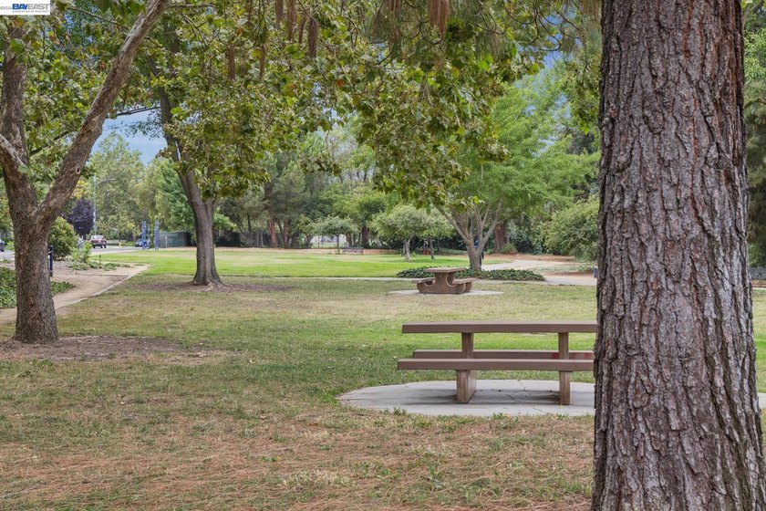 This is it! Rare end-unit townhome that lives like a - photo 45