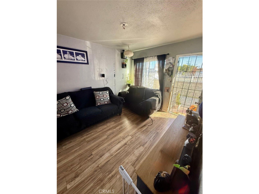 Welcome to this charming TRIPLEX located at 1405 Lagoon Ave in - photo 9