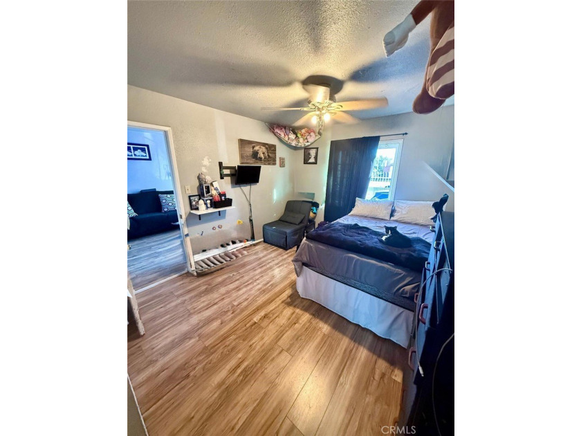 Welcome to this charming TRIPLEX located at 1405 Lagoon Ave in - photo 10