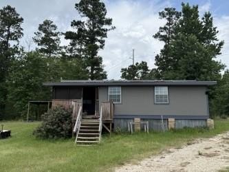 Beautiful 24.5 acre tract offering privacy and convenience just - photo 3