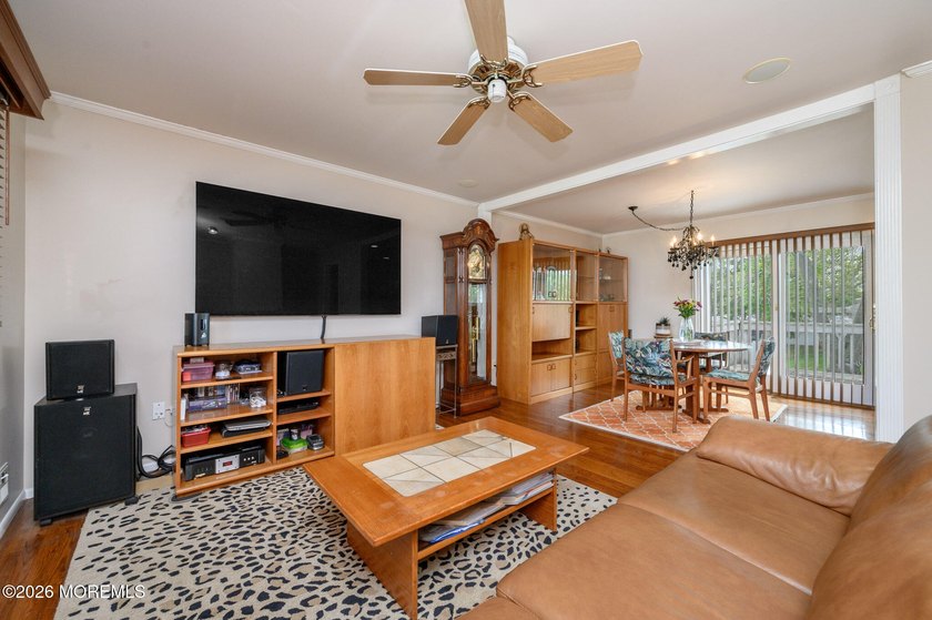 Home Sweet Home! Beautiful 3 Bed 2.5 Bath Expanded Bi-Level with - photo 6