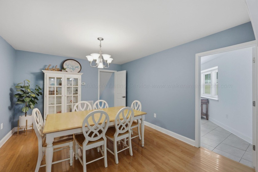 Smith Lake living at its finest! This spacious 5BR/3BA lakefront - photo 13