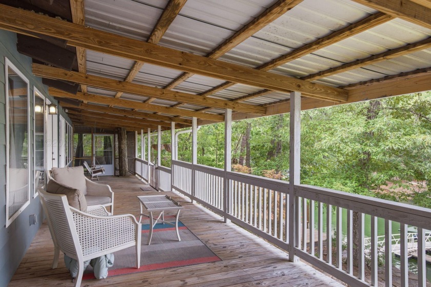 Smith Lake living at its finest! This spacious 5BR/3BA lakefront - photo 14