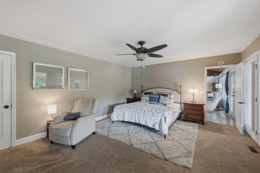 Smith Lake living at its finest! This spacious 5BR/3BA lakefront - photo 18