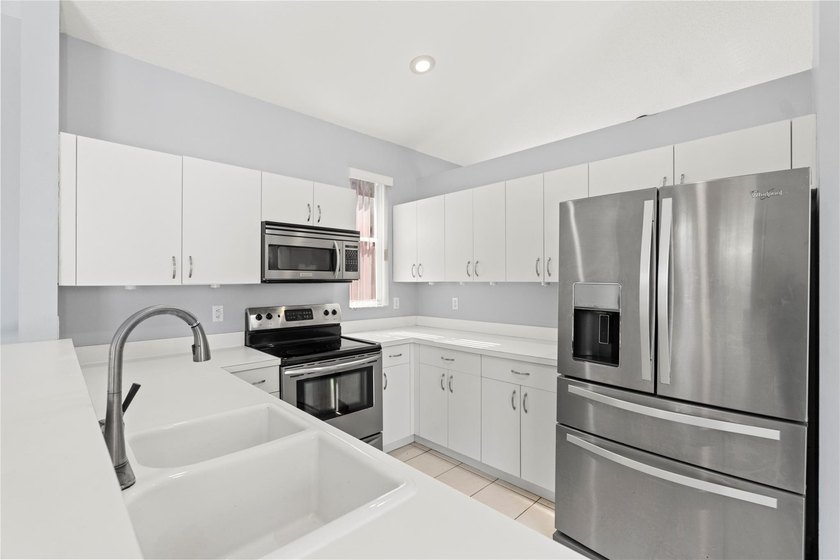 JUST REDUCED BELOW MARKET PRICE FOR QUICK SALE! GREAT INVESTMENT - photo 9