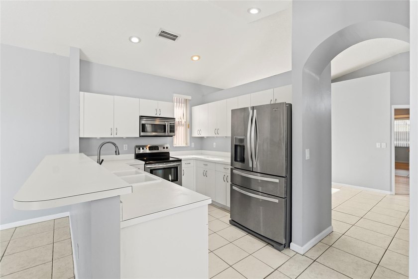 JUST REDUCED BELOW MARKET PRICE FOR QUICK SALE! GREAT INVESTMENT - photo 10