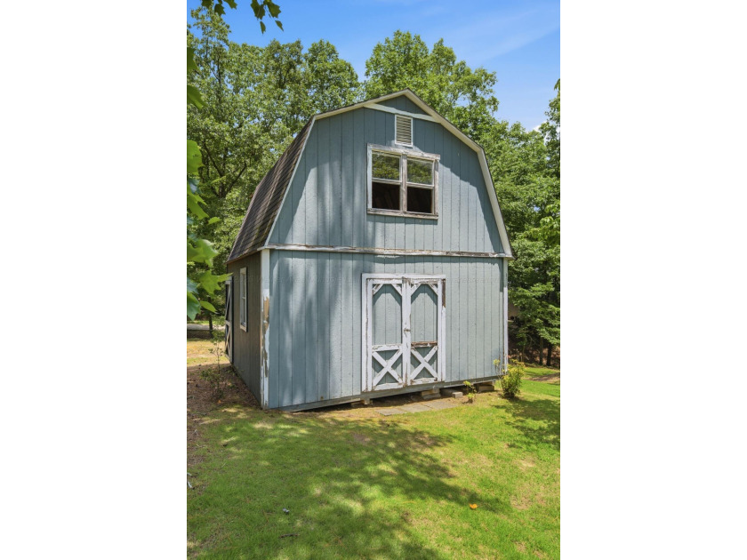 Smith Lake living at its finest! This spacious 5BR/3BA lakefront - photo 43