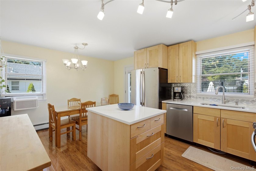 Welcome to this charming and well maintained 4 bedroom, 2 bath - photo 5