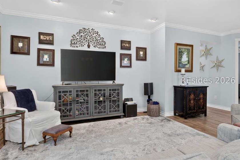 This meticulous, light &amp; bright, updated Hatteras model in Sun - photo 13