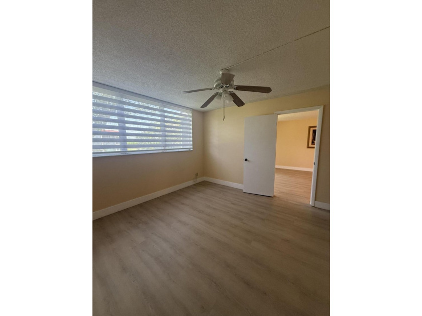 Beautiful 2-bedroom, 2-bathroom condo located in a secure, gated - photo 13