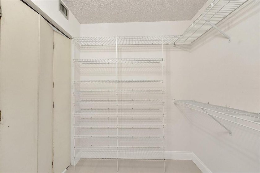 Priced to sell. This is your chance to own a rarely available - photo 14