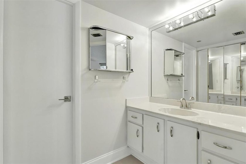 Priced to sell. This is your chance to own a rarely available - photo 16