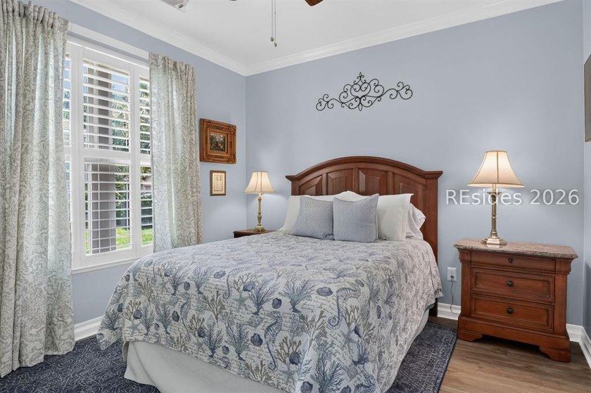 This meticulous, light &amp; bright, updated Hatteras model in Sun - photo 21