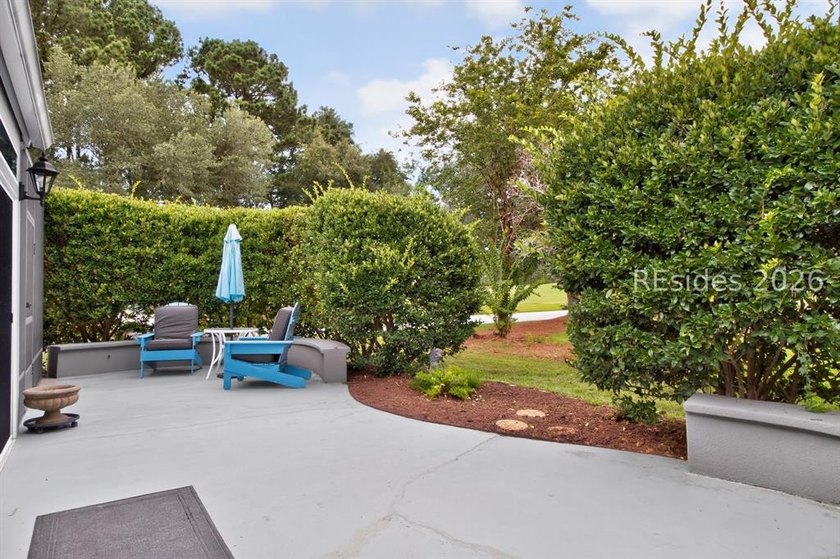 This meticulous, light &amp; bright, updated Hatteras model in Sun - photo 22