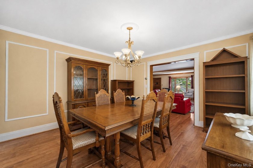 Welcome home to the highly sought-after Stephenson Park - photo 8