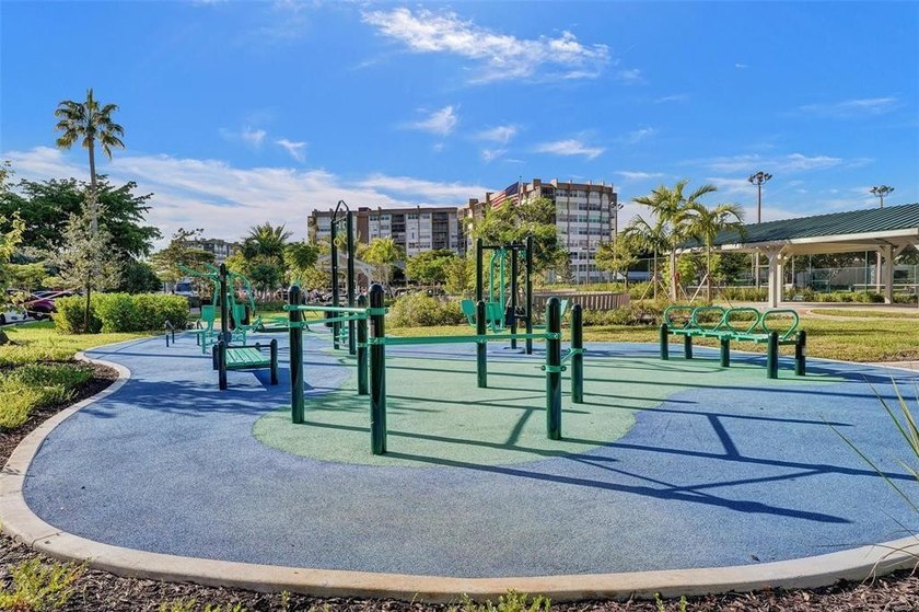 Priced to sell. This is your chance to own a rarely available - photo 31