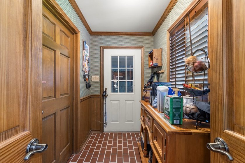 Amazing and well-kept Northfork Estates 4BR 3.5BTH brick home - photo 10