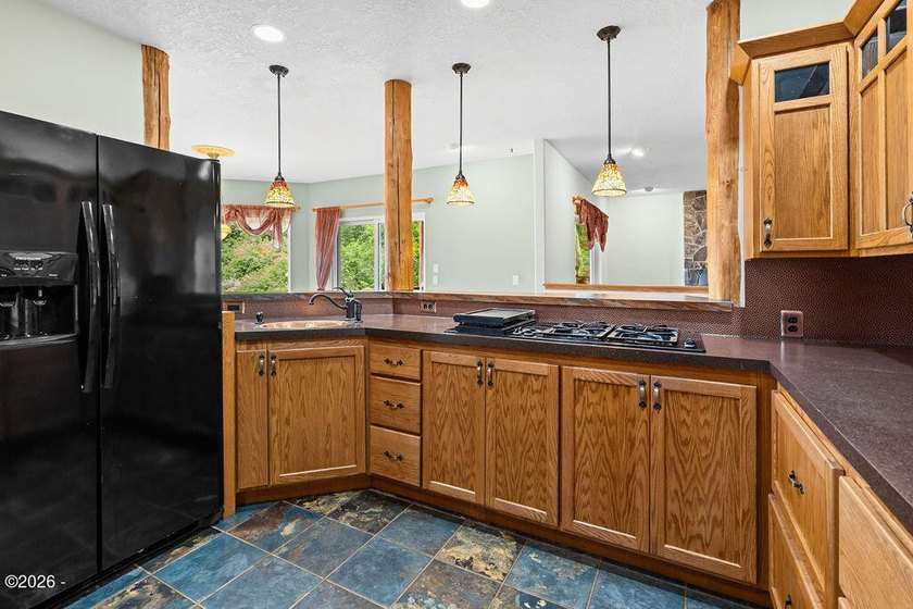 Rare, 5 bedroom, universally designed, lakefront, income - photo 13