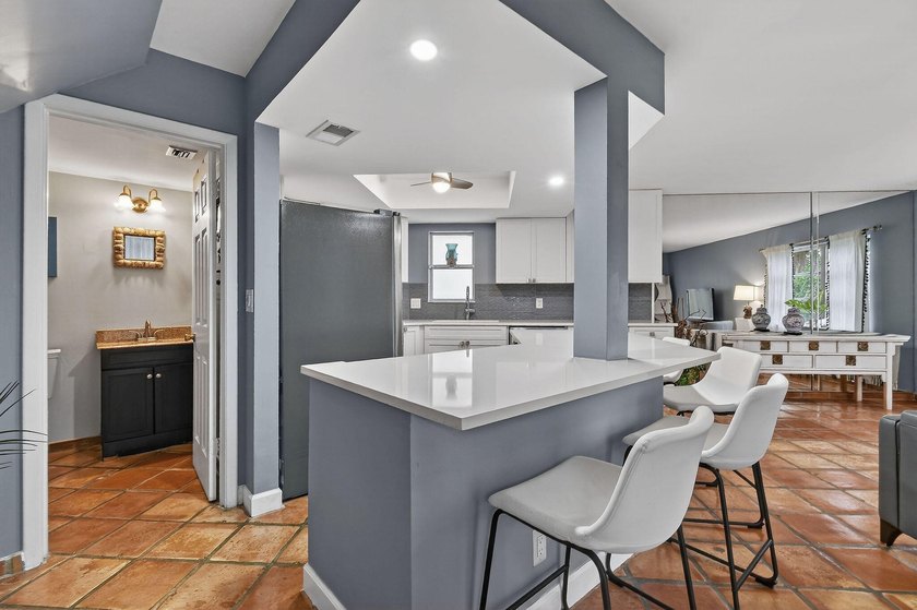 Welcome to 170 Seabreeze Circle in beautiful Jupiter, FL! Your - photo 13