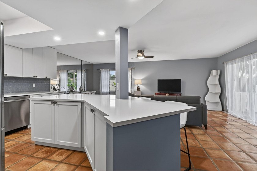 Welcome to 170 Seabreeze Circle in beautiful Jupiter, FL! Your - photo 14