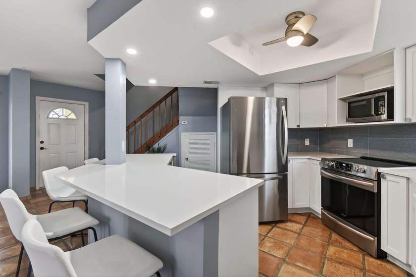 Welcome to 170 Seabreeze Circle in beautiful Jupiter, FL! Your - photo 19