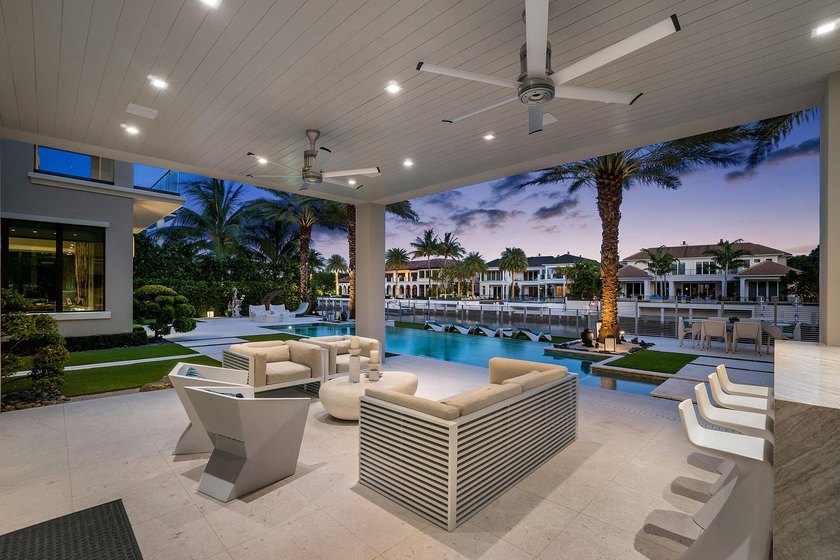 A commanding presence on Royal Palm Yacht &amp; Country Club's Grand - photo 21