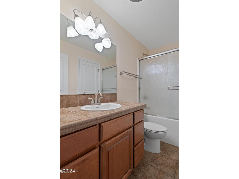 OCEANFRONT high bank townhome features sweeping ocean views that - photo 23