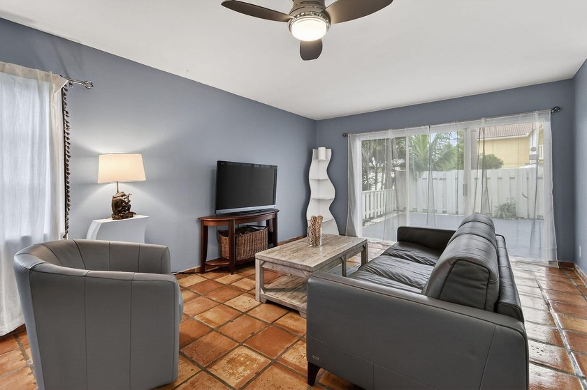 Welcome to 170 Seabreeze Circle in beautiful Jupiter, FL! Your - photo 23