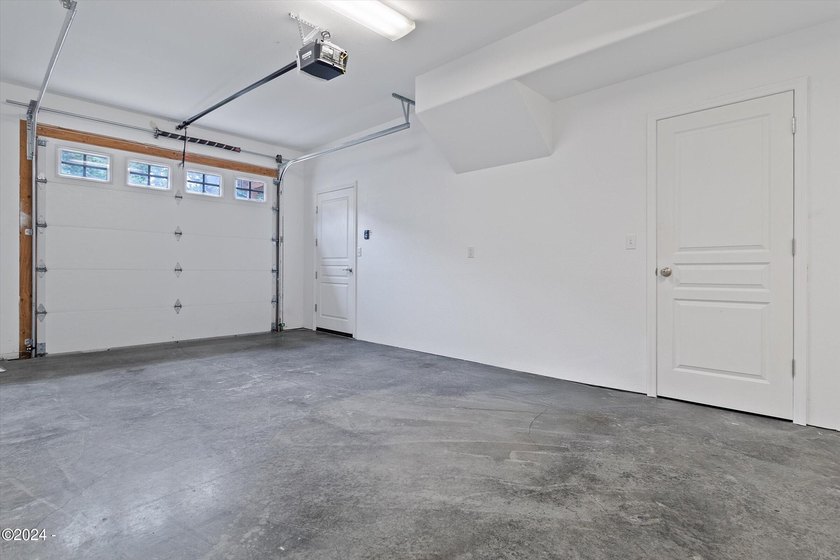 OCEANFRONT high bank townhome features sweeping ocean views that - photo 29