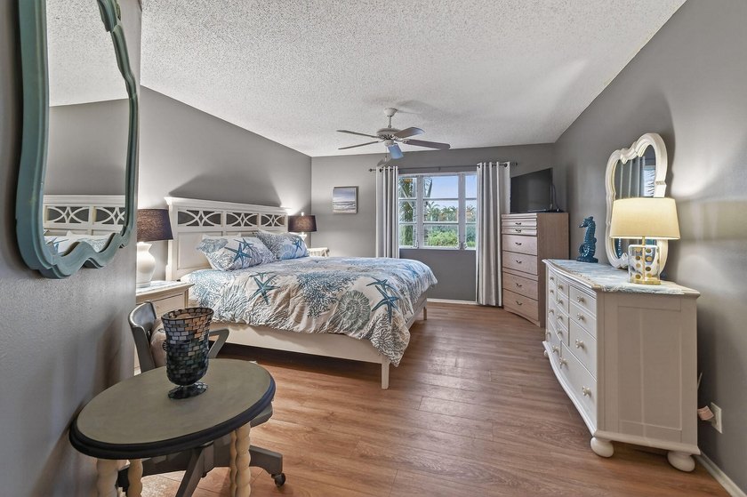 Welcome to 170 Seabreeze Circle in beautiful Jupiter, FL! Your - photo 33