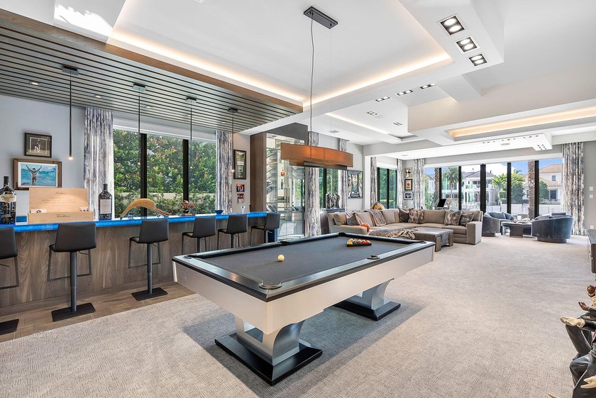 A commanding presence on Royal Palm Yacht &amp; Country Club's Grand - photo 33