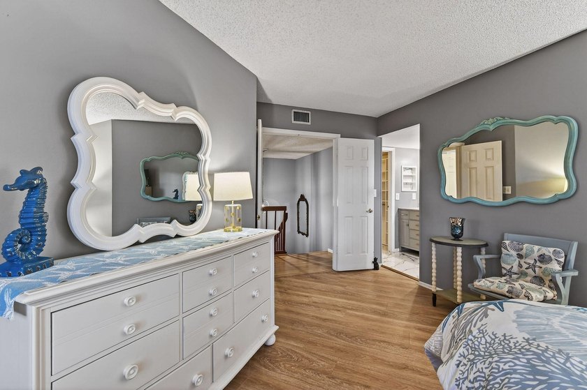 Welcome to 170 Seabreeze Circle in beautiful Jupiter, FL! Your - photo 38