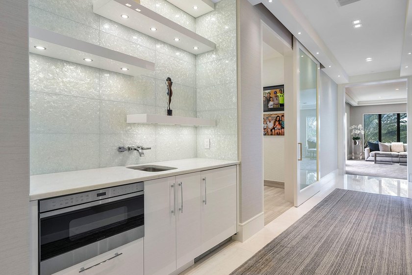 A commanding presence on Royal Palm Yacht &amp; Country Club's Grand - photo 44