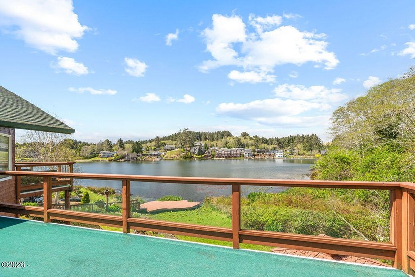 Rare, 5 bedroom, universally designed, lakefront, income - photo 45