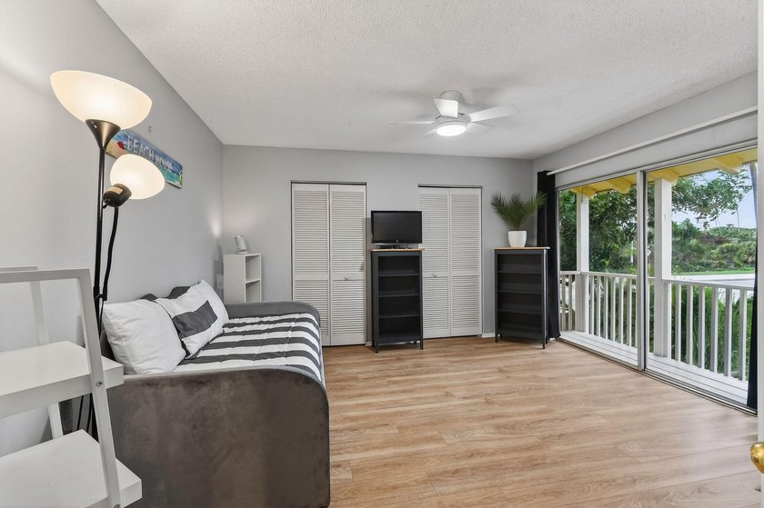 Welcome to 170 Seabreeze Circle in beautiful Jupiter, FL! Your - photo 46